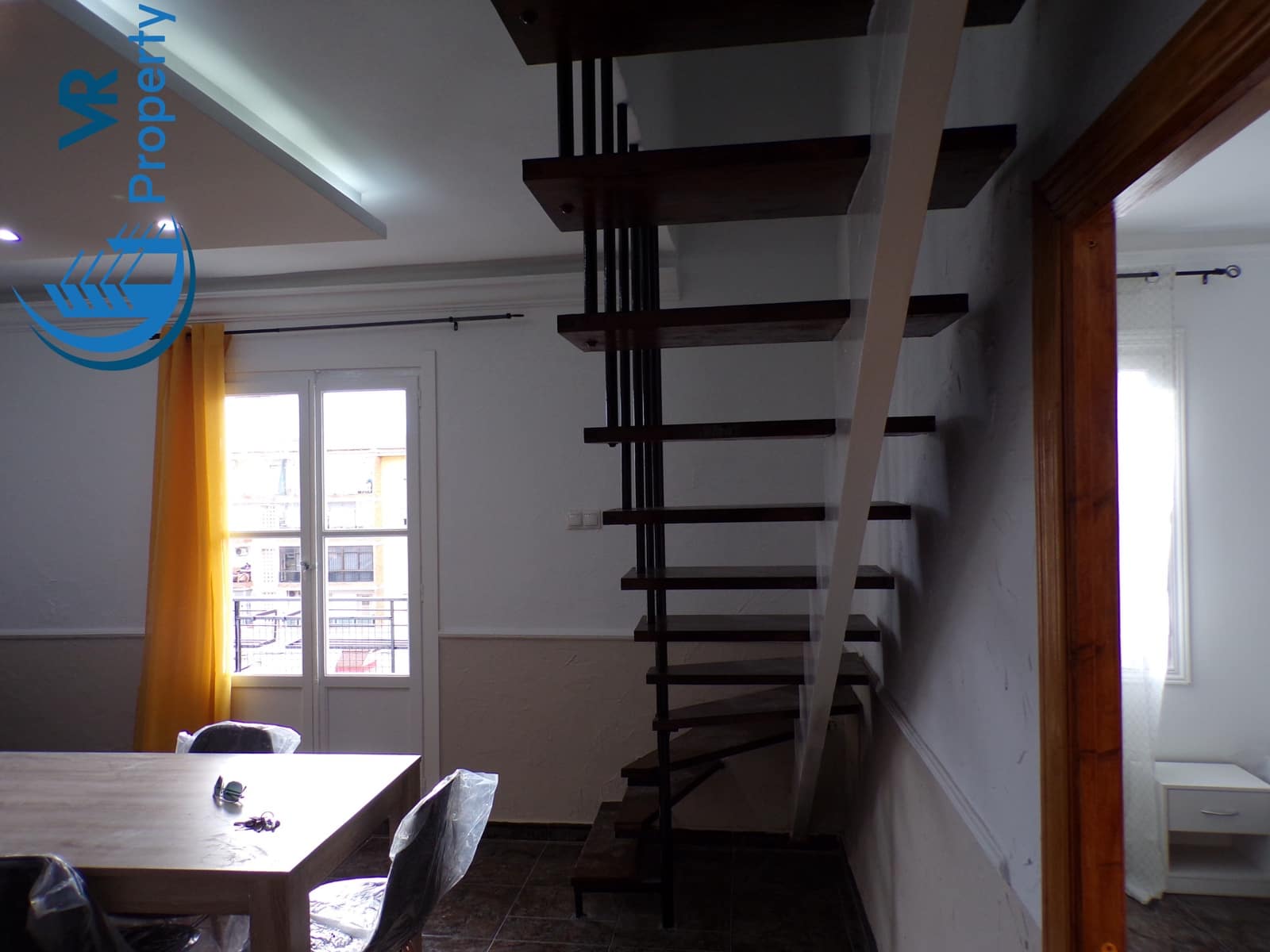 4 sovrum Lägenhet till salu i Alicante stad med garage - 116 000 € (Ref: 9599883)