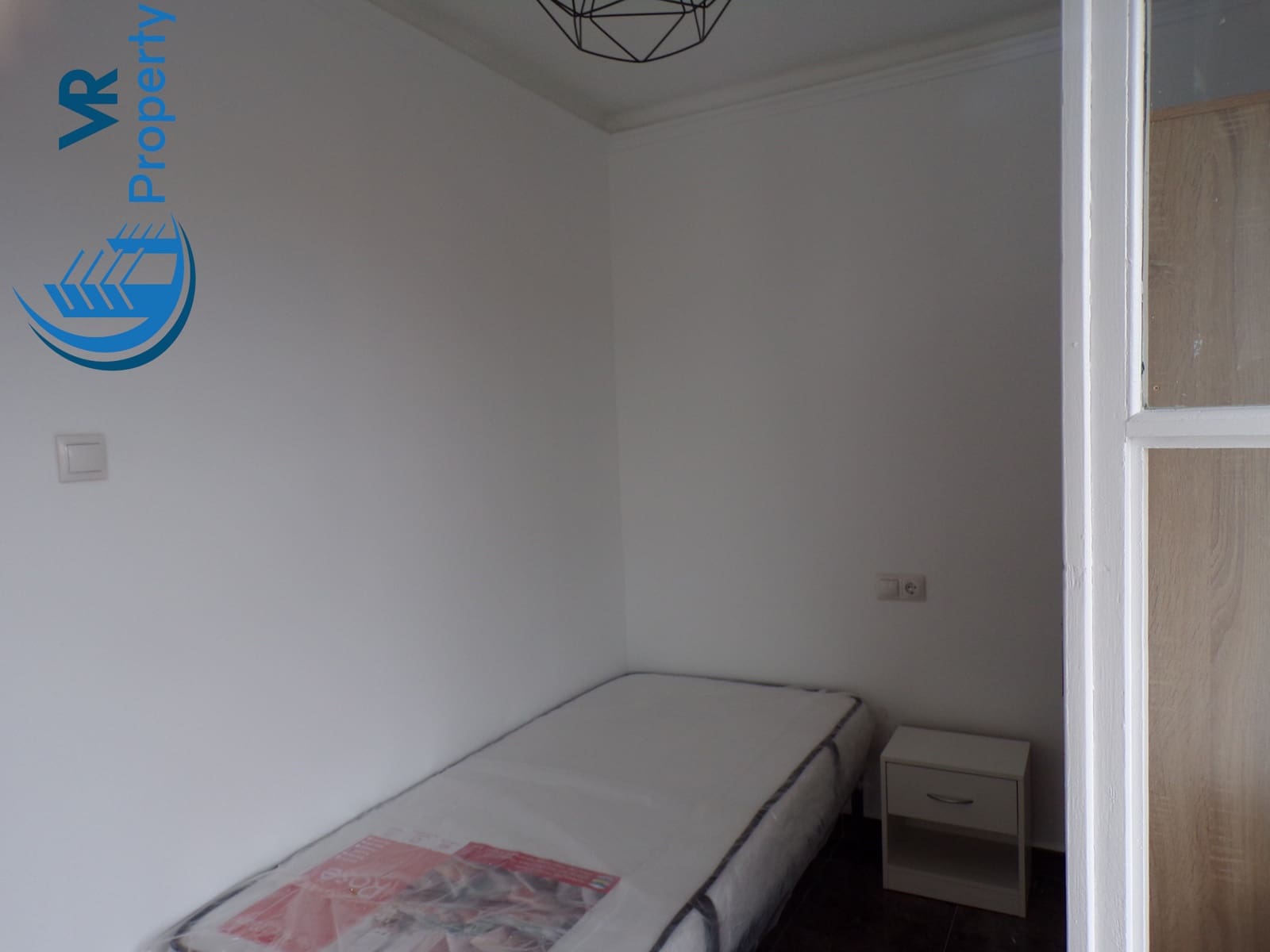 4 sovrum Lägenhet till salu i Alicante stad med garage - 116 000 € (Ref: 9599883)