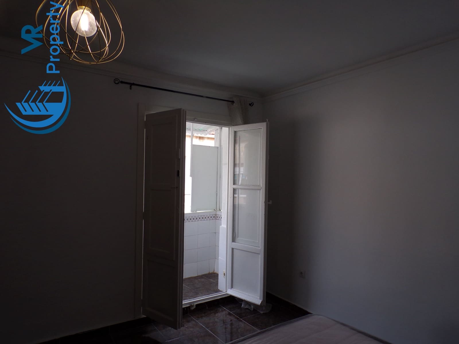 4 sovrum Lägenhet till salu i Alicante stad med garage - 116 000 € (Ref: 9599883)