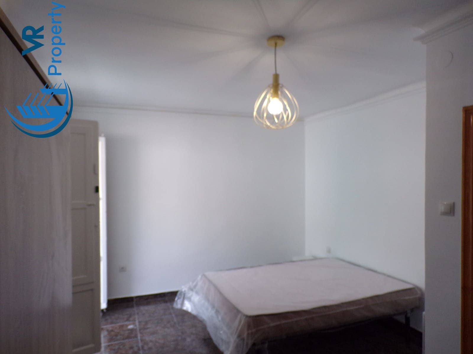 4 sovrum Lägenhet till salu i Alicante stad med garage - 116 000 € (Ref: 9599883)