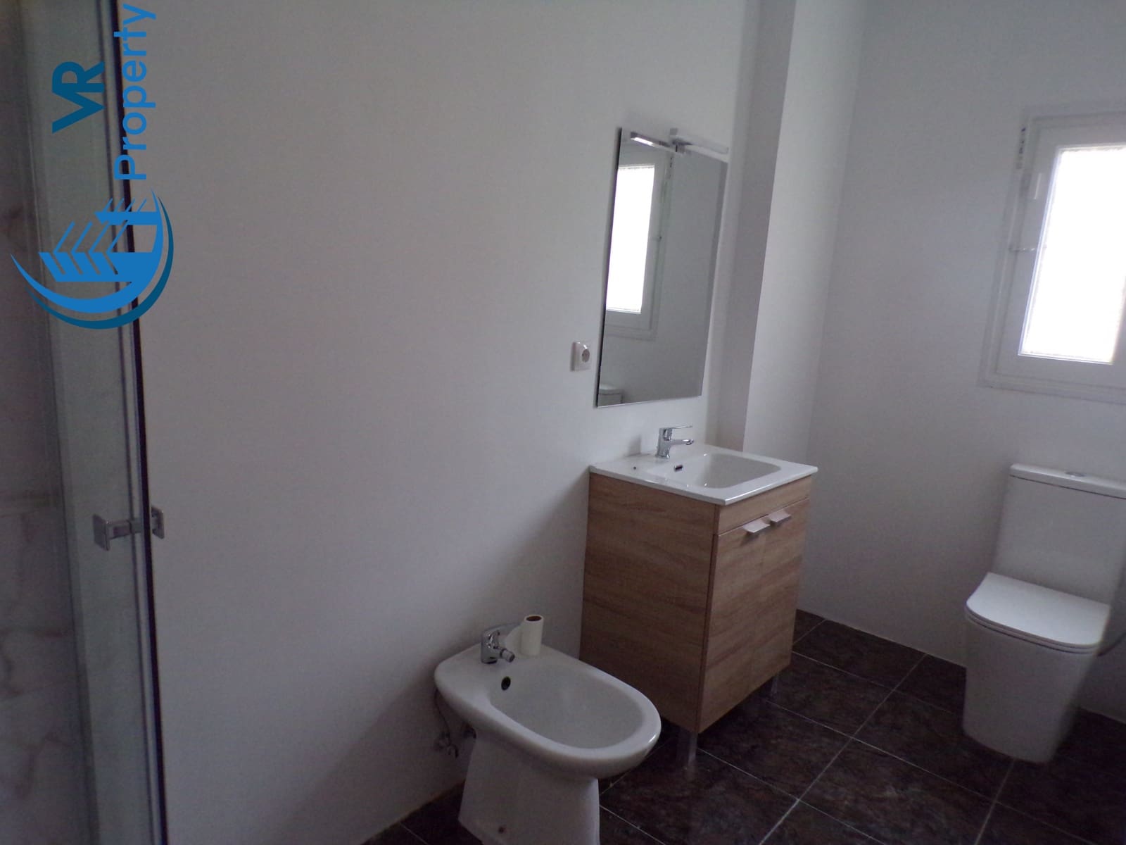 4 sovrum Lägenhet till salu i Alicante stad med garage - 116 000 € (Ref: 9599883)