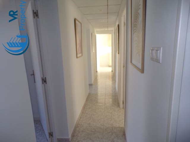 4 soveværelse Lejlighed til salg i Virgen del Remedio - Parque lo Morant, Alicante by - € 116.000 (Ref: 9614298)