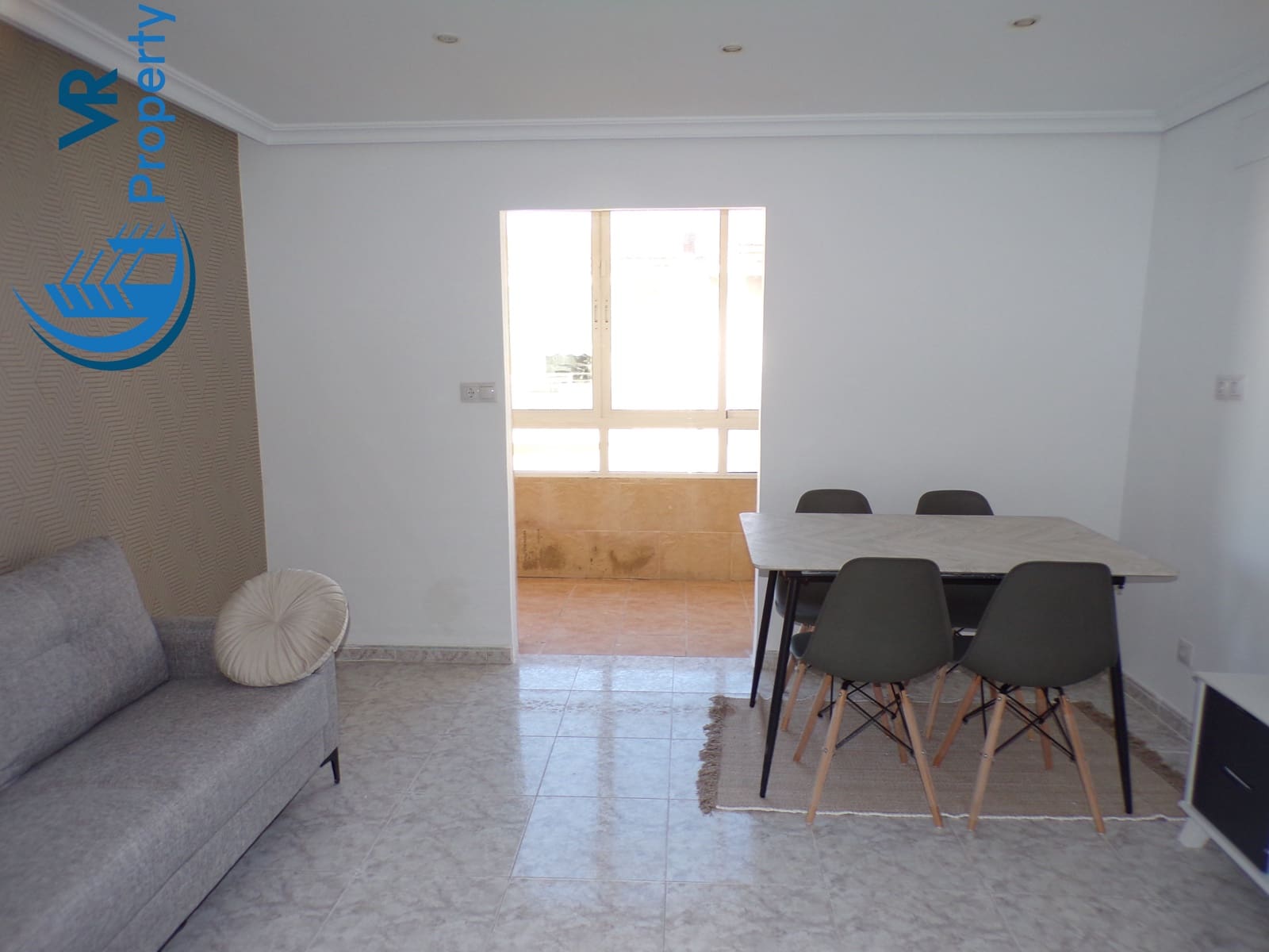 4 soveværelse Lejlighed til salg i Alicante by - € 116.000 (Ref: 9614298)