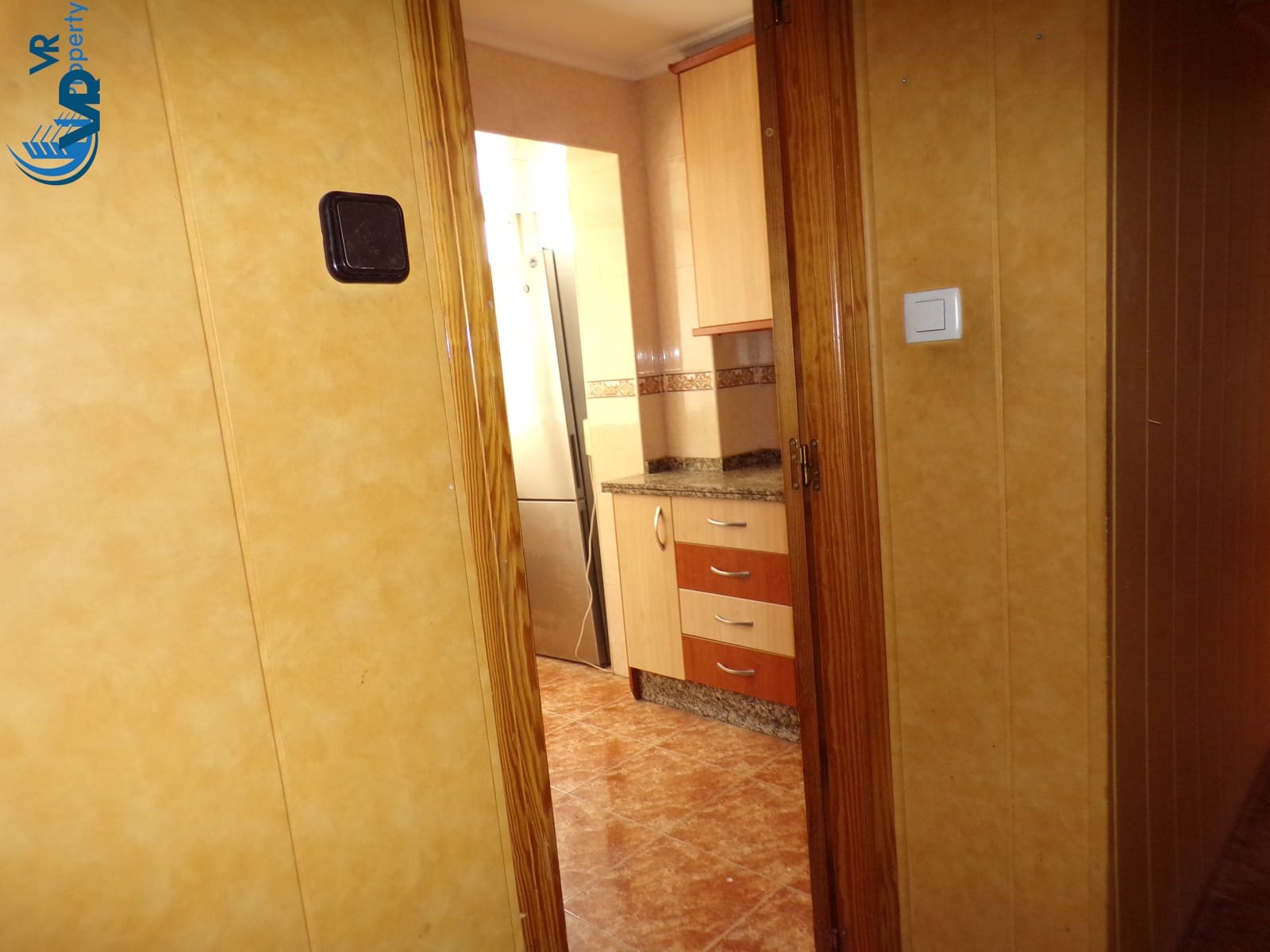 3 bedroom Apartment for sale in Alicante / Alacant city with garage - € 115,000 (Ref: 9965597)