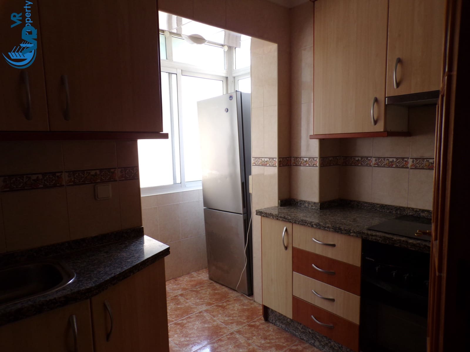 3 bedroom Apartment for sale in Alicante / Alacant city with garage - € 115,000 (Ref: 9965597)