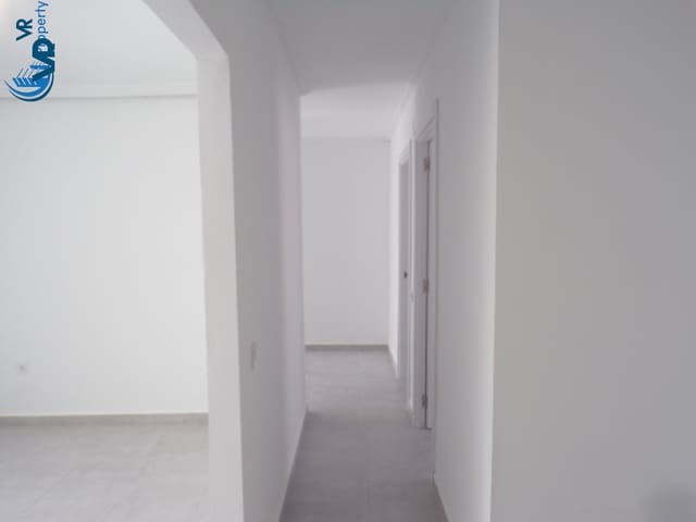 4 camera da letto Appartamento in vendita in Juan XXIII, Alicante città con garage - 150.000 € (Rif: 9965681)