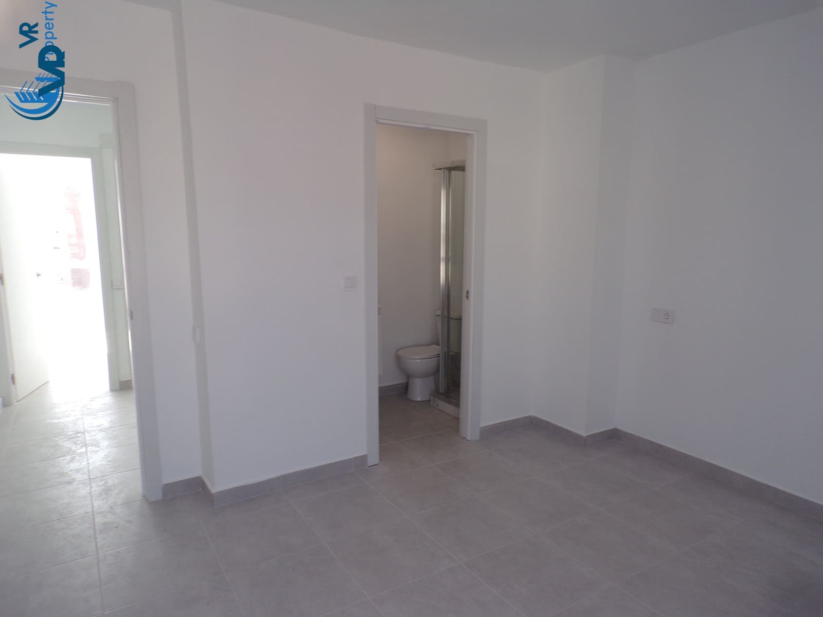 4 soverom Leilighet til salgs i Alicante by med garasje - € 150 000 (Ref: 9965681)
