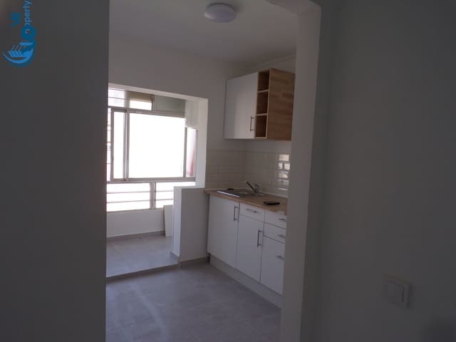4 camera da letto Appartamento in vendita in Juan XXIII, Alicante città con garage - 150.000 € (Rif: 9965681)