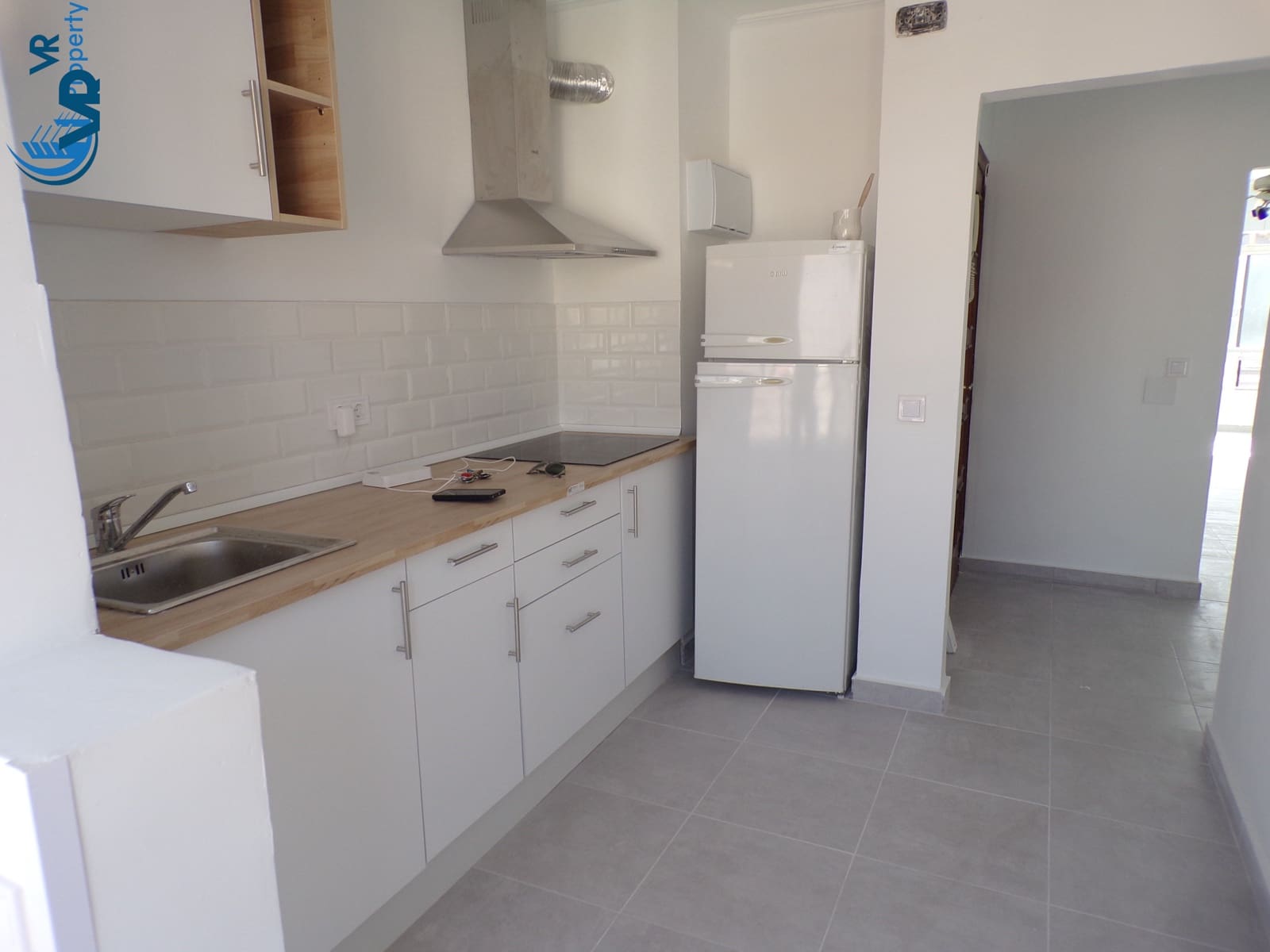 4 soverom Leilighet til salgs i Alicante by med garasje - € 150 000 (Ref: 9965681)