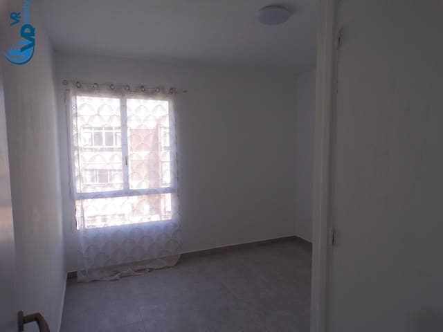 4 camera da letto Appartamento in vendita in Juan XXIII, Alicante città con garage - 150.000 € (Rif: 9965681)