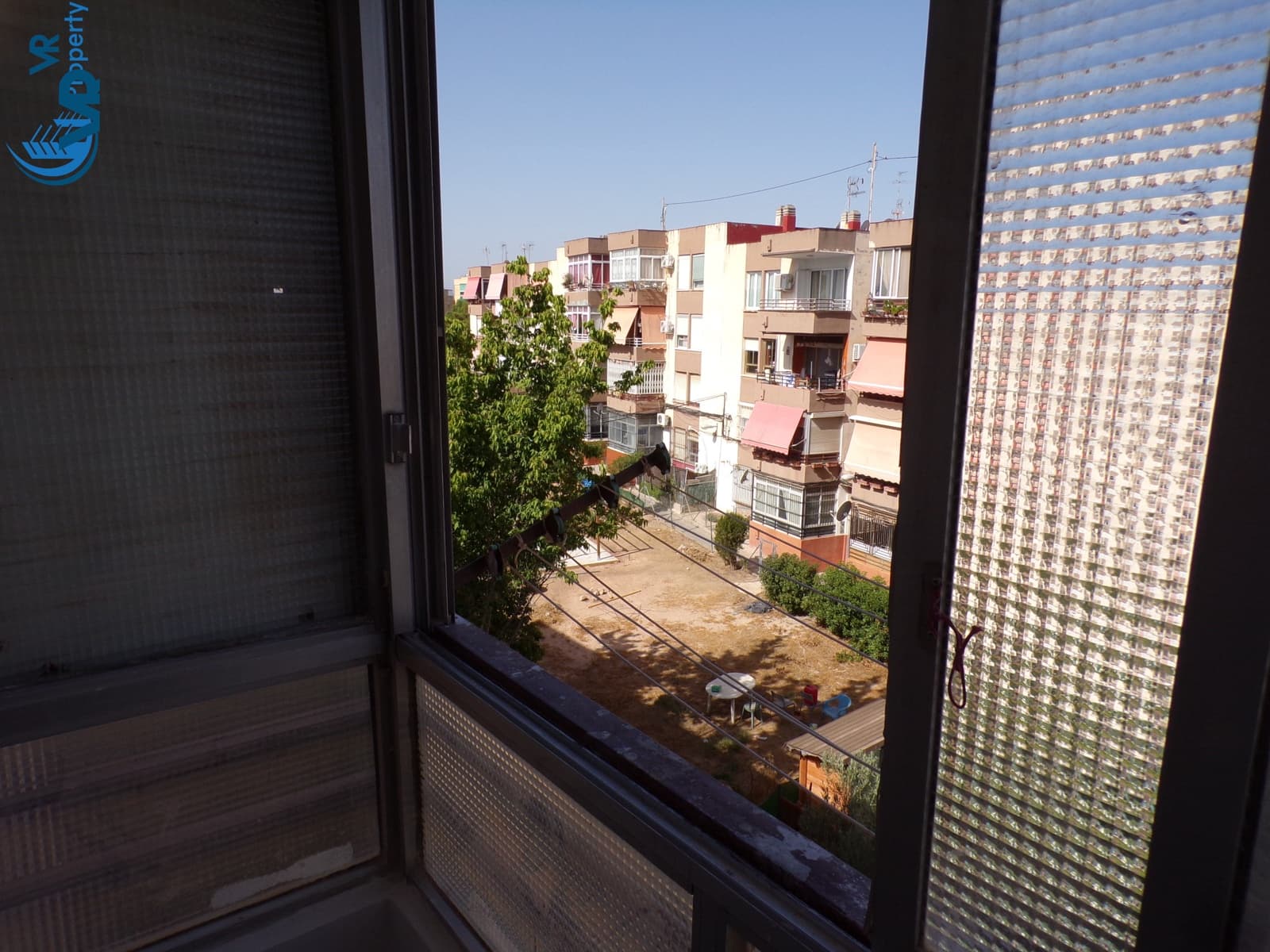 4 soverom Leilighet til salgs i Alicante by med garasje - € 150 000 (Ref: 9965681)