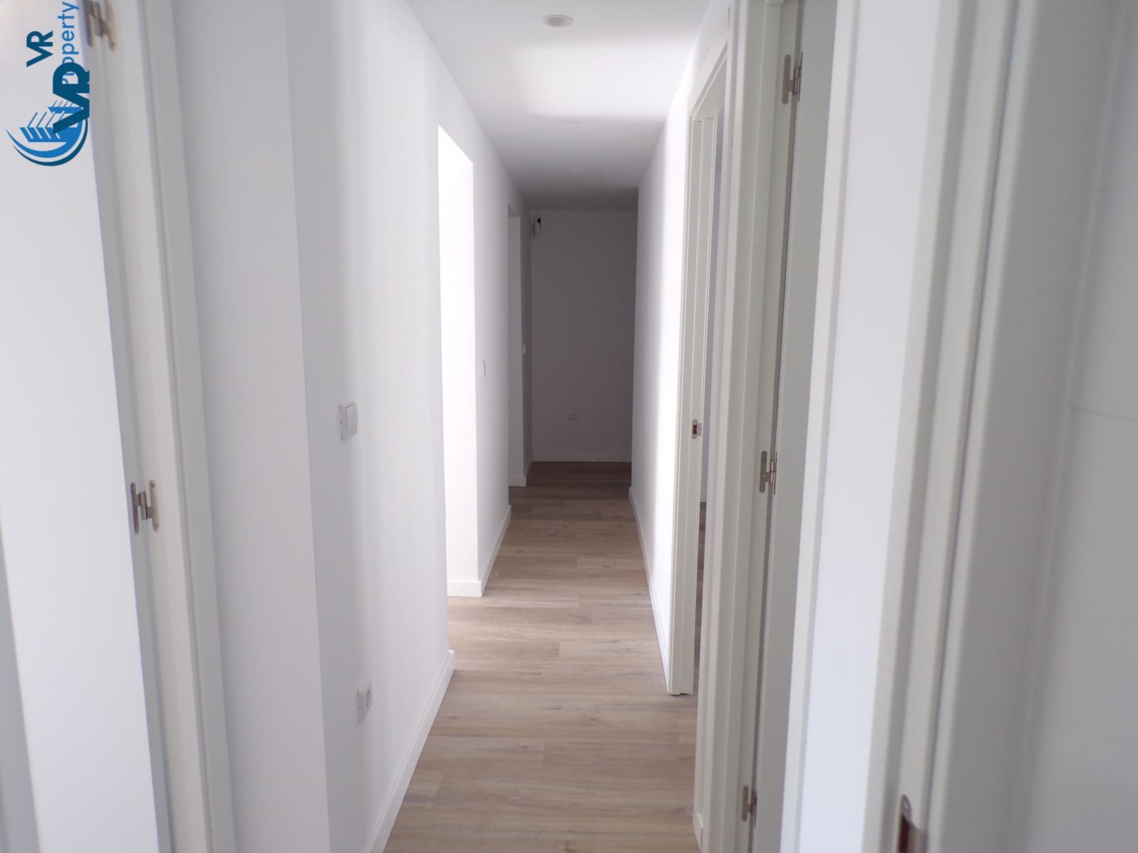 3 soveværelse Lejlighed til salg i Alicante by med garage - € 135.000 (Ref: 9971662)