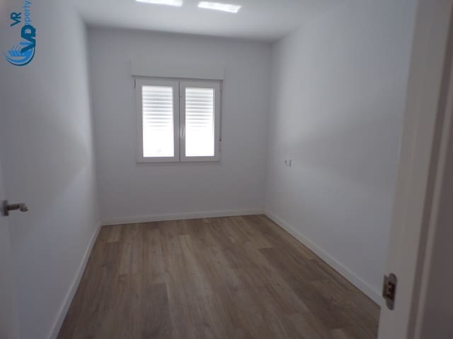 3 bedroom Apartment for sale in Virgen del Remedio - Parque lo Morant, Alicante / Alacant city with garage - € 135,000 (Ref: 9971662)