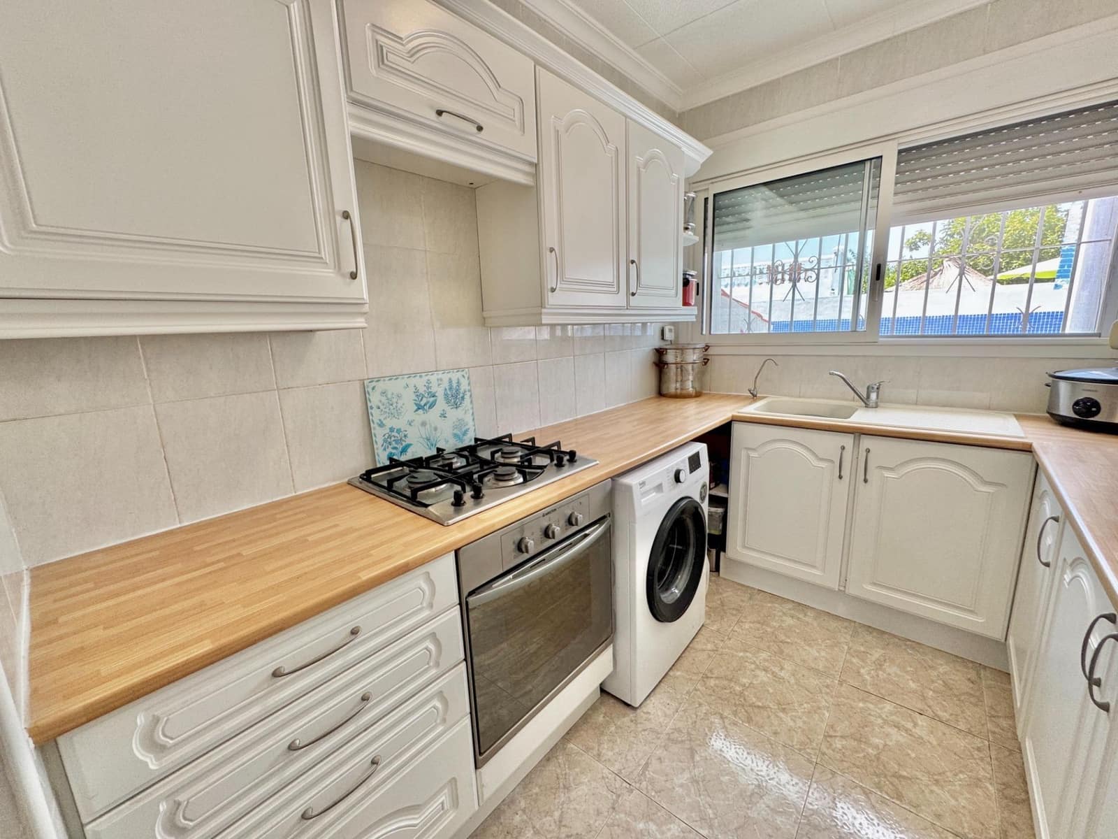 7 bedroom Villa for sale in Dolores with pool - € 649,000 (Ref: 9282166)