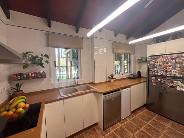 4 makuuhuone Maalaistalo myytävänä paikassa Dolores mukana uima-altaan - 525 000 € (Ref: 9415898)