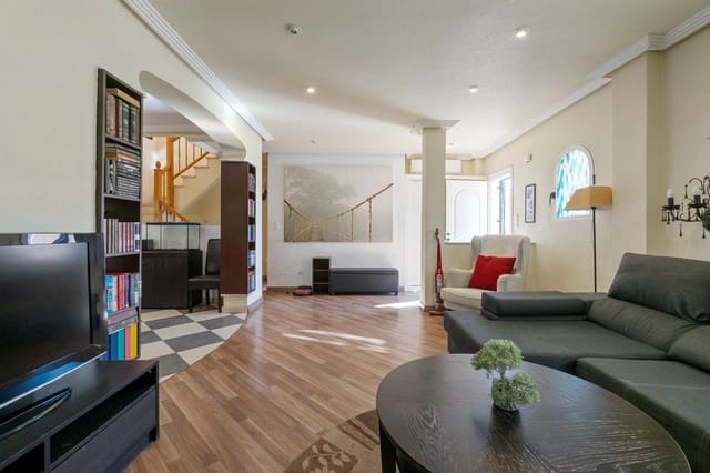 3 soverom Villa til salgs i Los Altos med svømmebasseng - € 345 000 (Ref: 9520830)