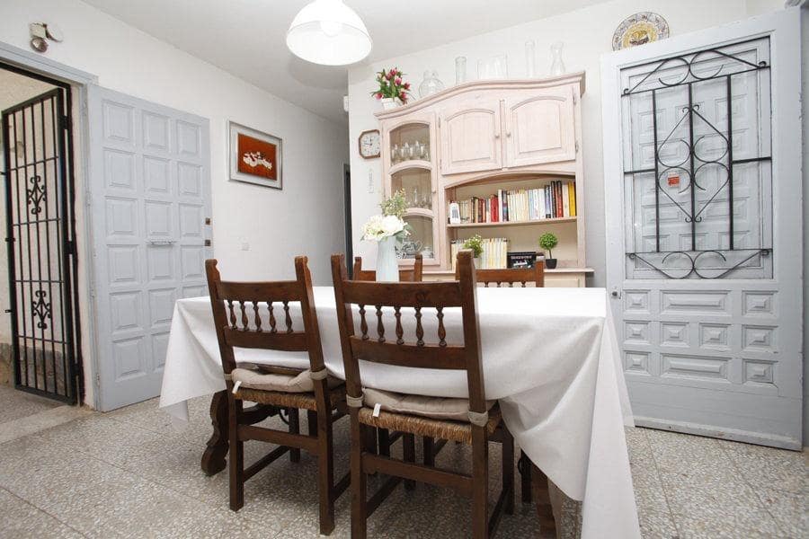 Chalet de 2 habitaciones en Torrevieja en venta - 425.000 € (Ref: 9520831)