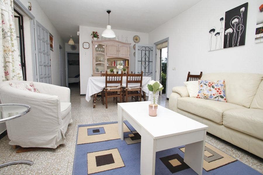 Chalet de 2 habitaciones en Torrevieja en venta - 425.000 € (Ref: 9520831)