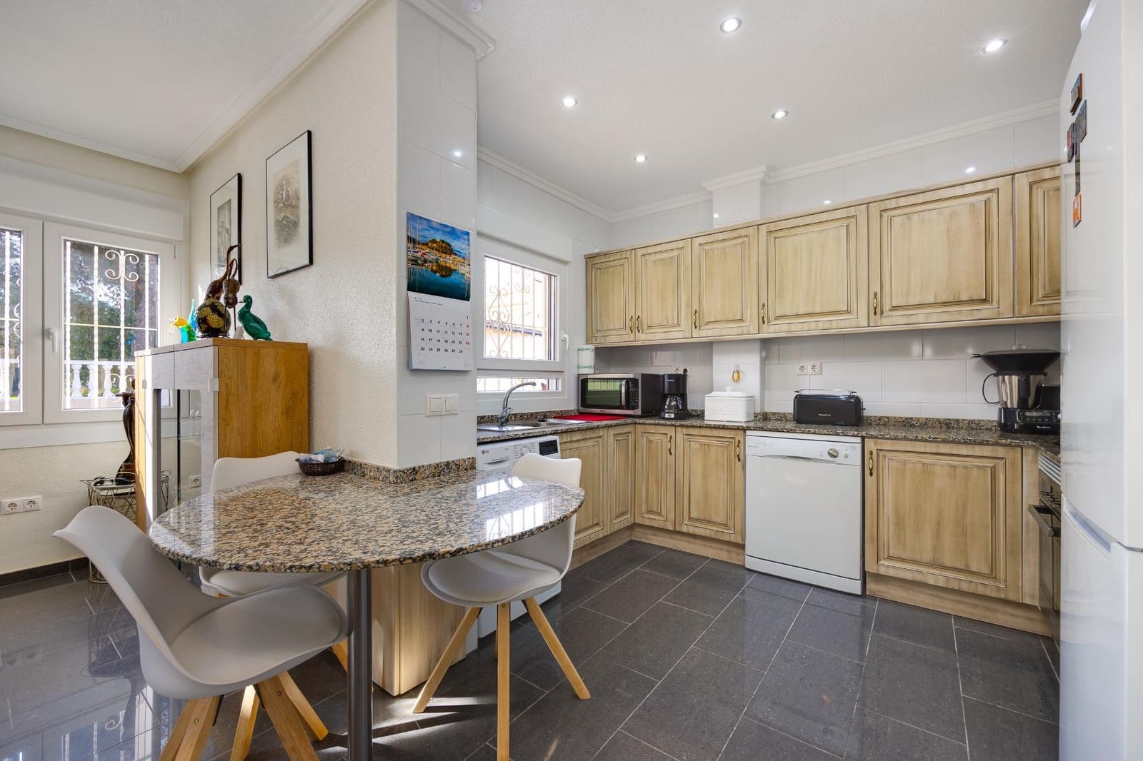 2 chambre Villa/Maison à vendre à La Marquesa avec piscine - 365 000 € (Ref: 9619200)