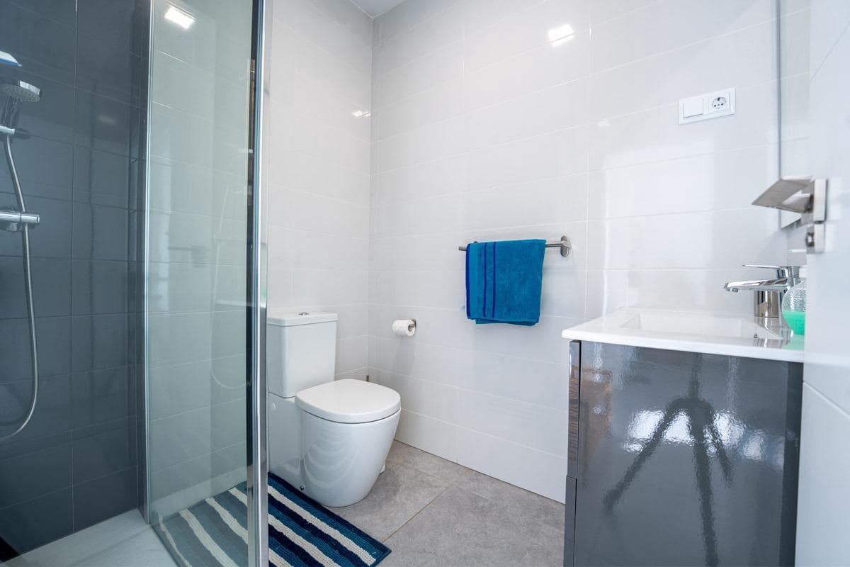 Ático de 2 habitaciones en Pilar de la Horadada en venta - 229.900 € (Ref: 9651918)