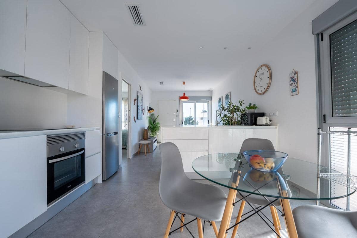 Ático de 2 habitaciones en Pilar de la Horadada en venta - 229.900 € (Ref: 9651918)