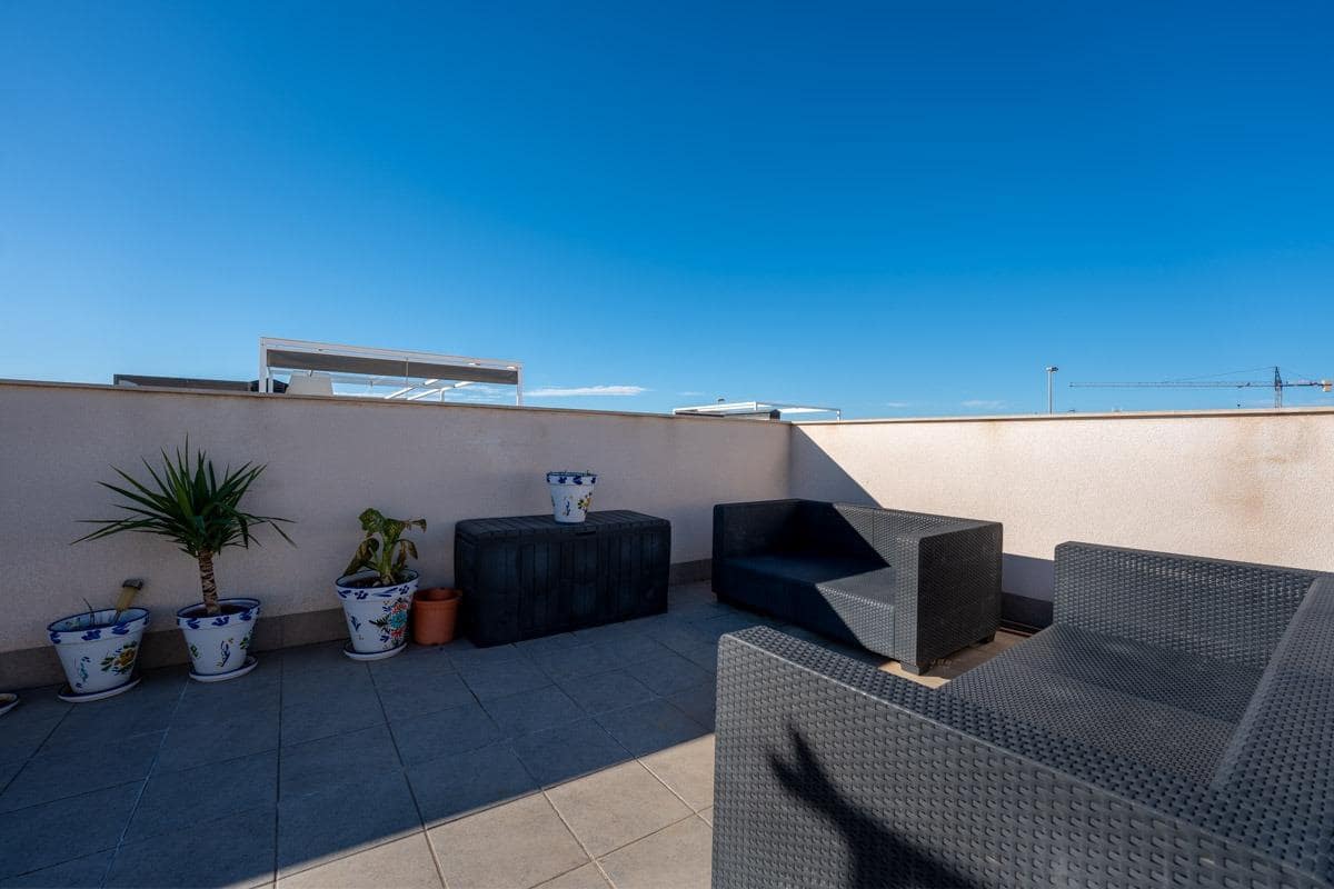 Ático de 2 habitaciones en Pilar de la Horadada en venta - 229.900 € (Ref: 9651918)