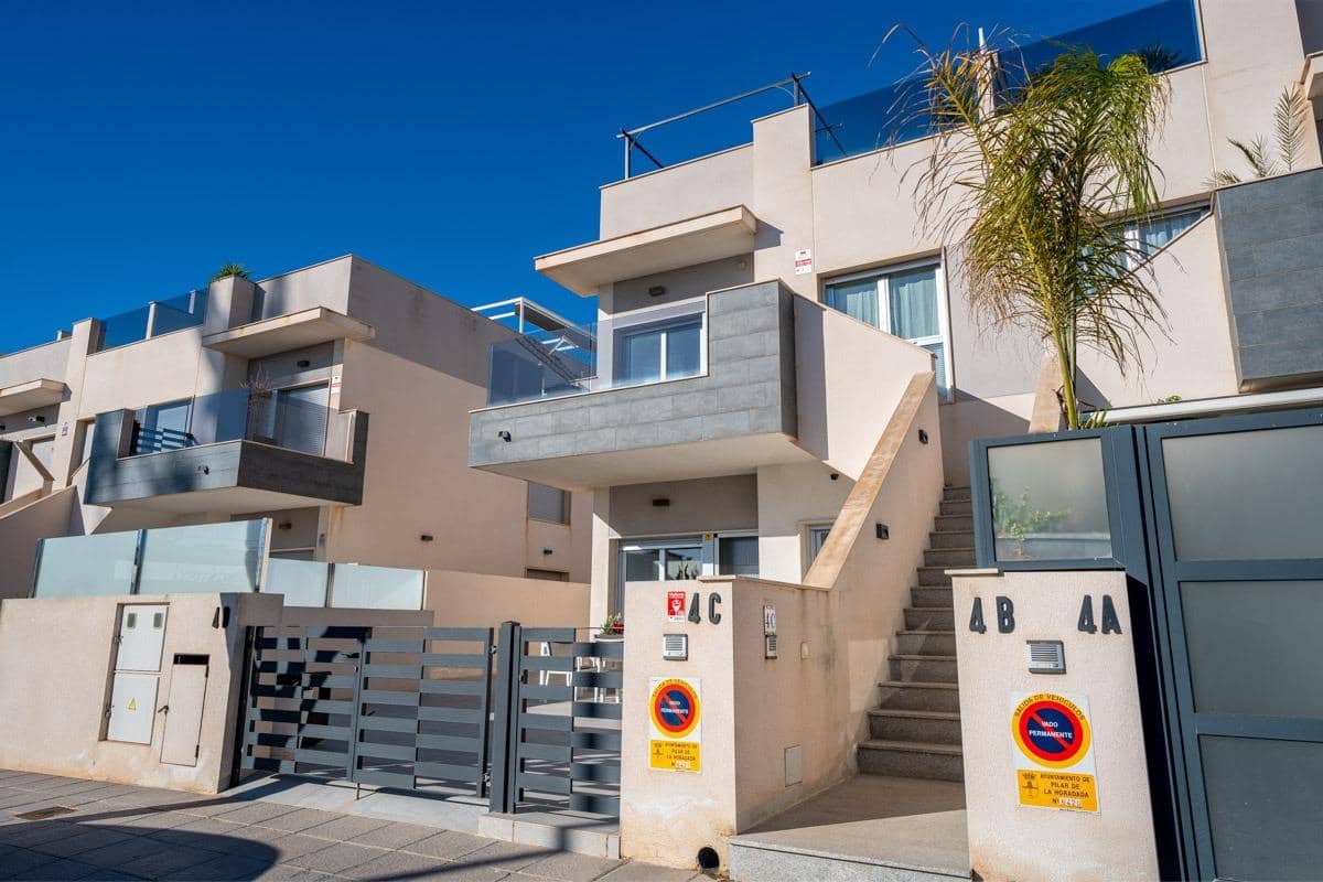 Ático de 2 habitaciones en Pilar de la Horadada en venta - 229.900 € (Ref: 9651918)