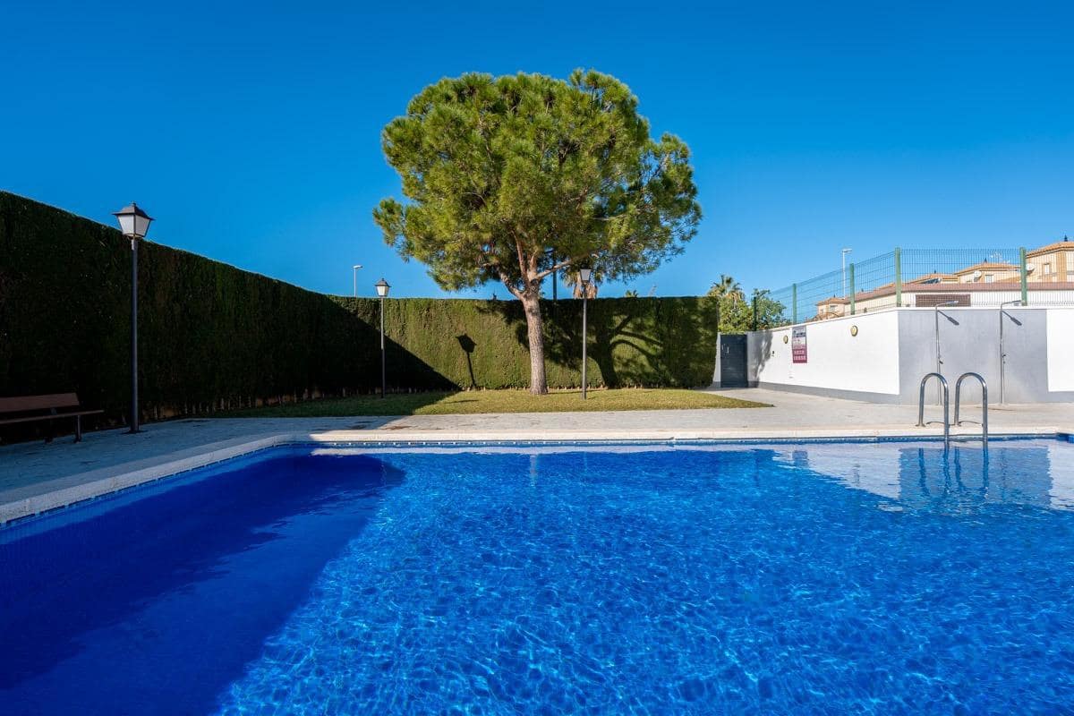 Ático de 2 habitaciones en Pilar de la Horadada en venta - 229.900 € (Ref: 9651918)