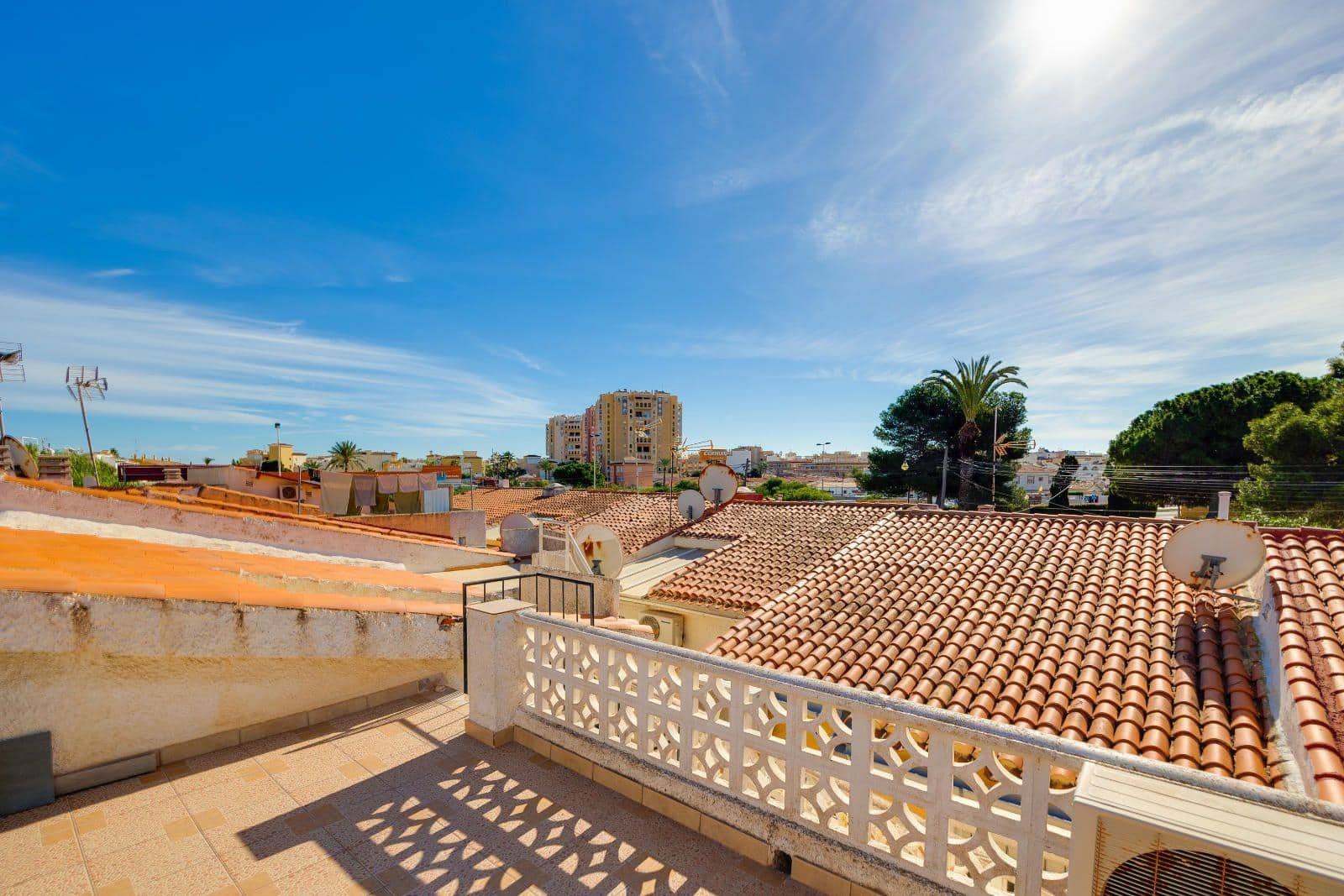 2 makuuhuone Huvila myytävänä paikassa Torrevieja - 174 969 € (Ref: 9651920)