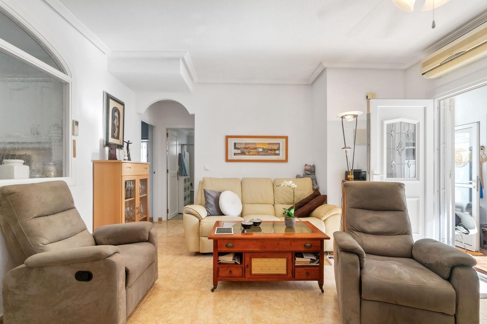 3 bedroom Terraced Villa for sale in Torrevieja with pool - € 223,000 (Ref: 9651925)