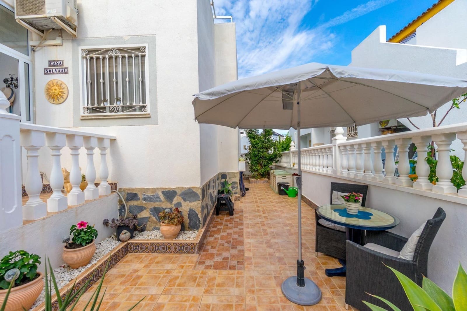 3 bedroom Terraced Villa for sale in Torrevieja with pool - € 223,000 (Ref: 9651925)