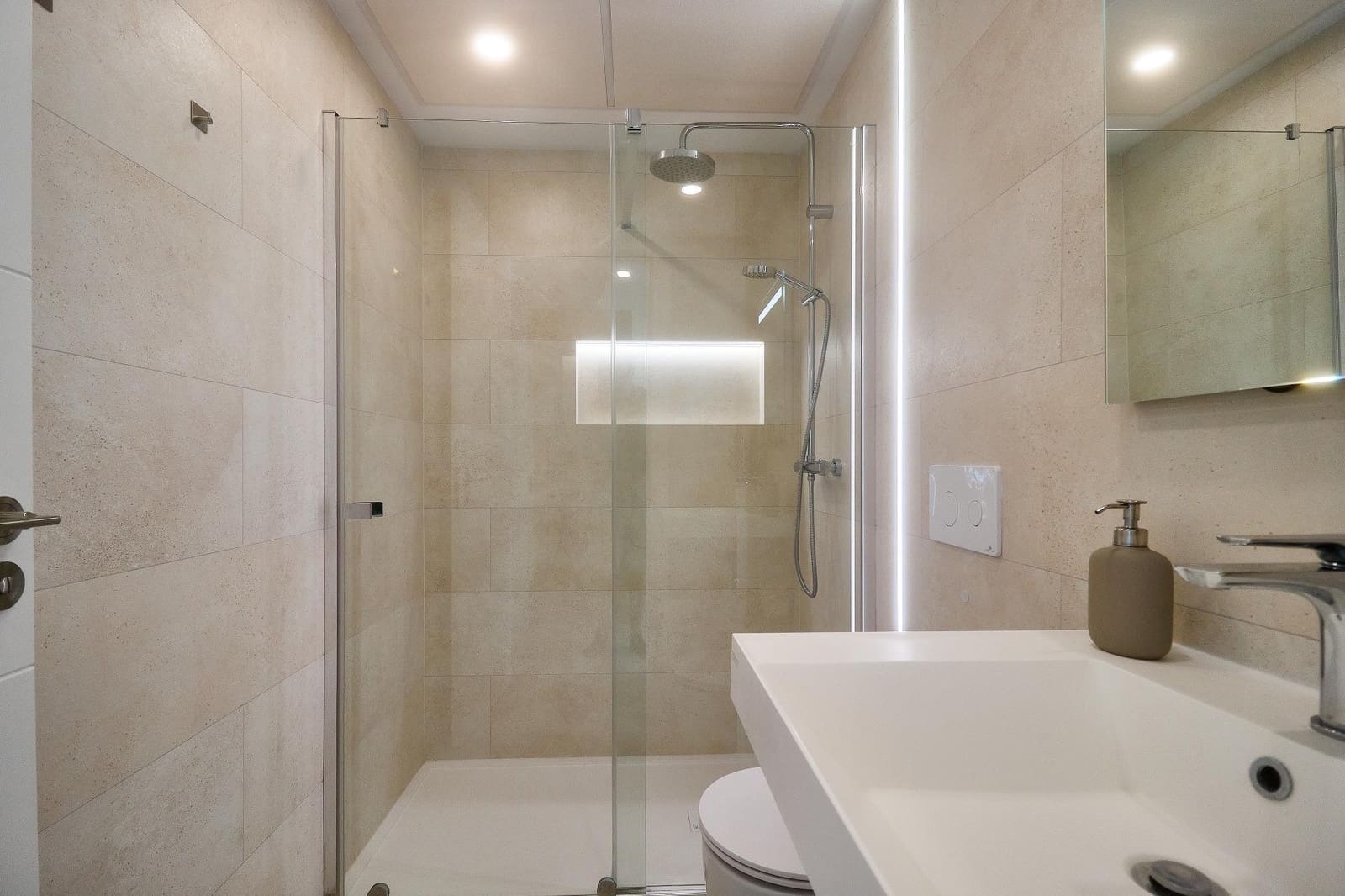 2 slaapkamer Appartement te koop in Fuengirola met zwembad garage - € 750.000 (Ref: 10100305)