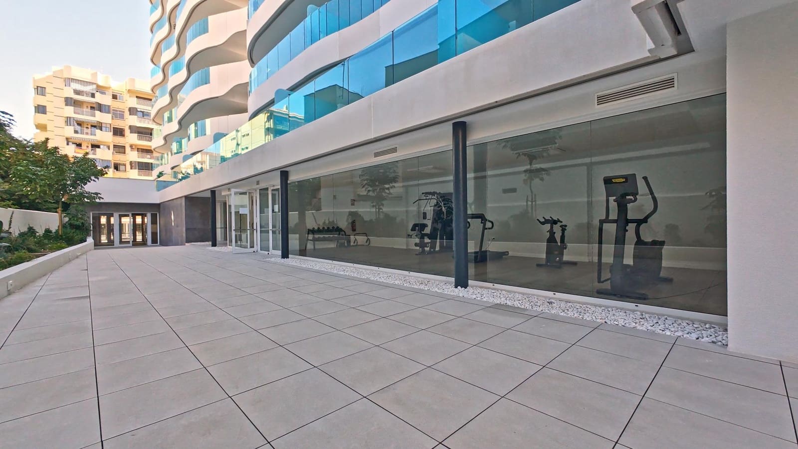 2 soveværelse Lejlighed til salg i Fuengirola med swimmingpool garage - € 469.000 (Ref: 10129684)