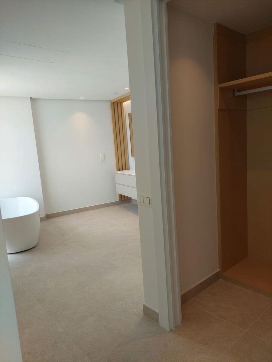4 soverom Penthouse til salgs i La Quinta med svømmebasseng garasje - € 2 390 000 (Ref: 10155369)
