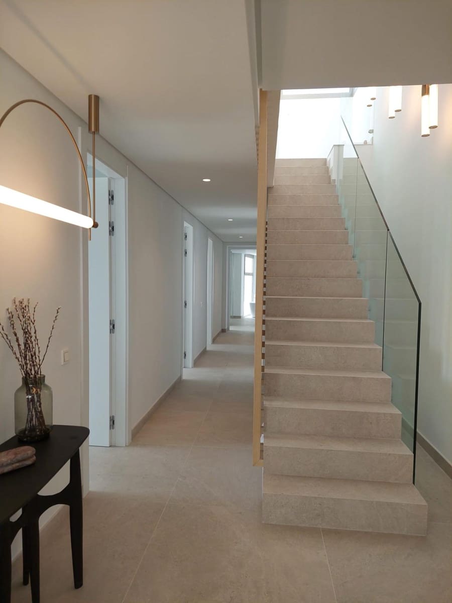 4 soverom Penthouse til salgs i La Quinta med svømmebasseng garasje - € 2 390 000 (Ref: 10155369)