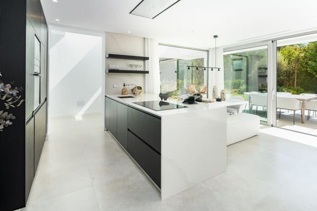 4 chambre Villa/Maison à vendre à El Paraiso, Estepona avec piscine garage - 2 440 000 € (Ref: 10155370)