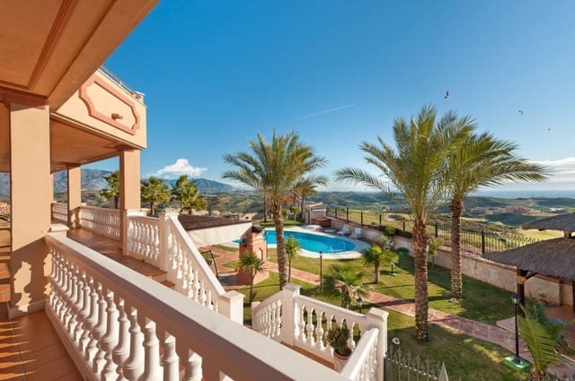 12 soveværelse Villa til salg i La Cala de Mijas, Mijas med swimmingpool garage - € 5.600.000 (Ref: 10161598)