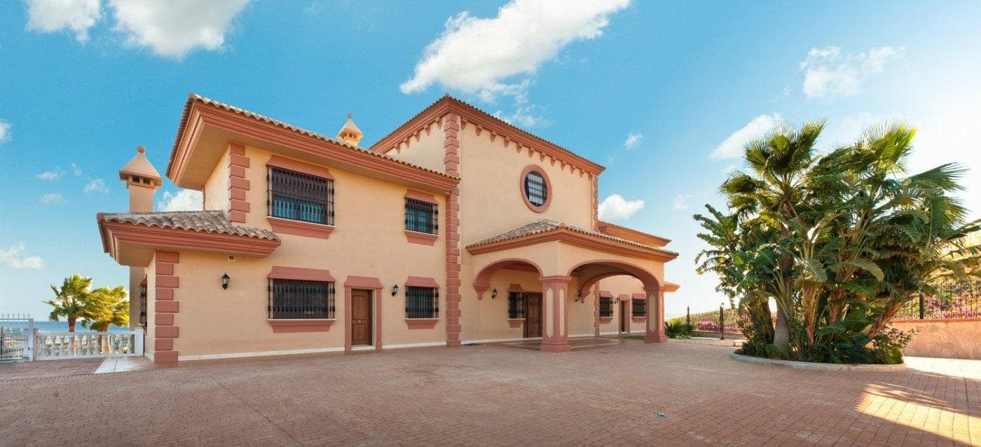 12 soveværelse Villa til salg i La Cala de Mijas med swimmingpool garage - € 5.600.000 (Ref: 10161598)