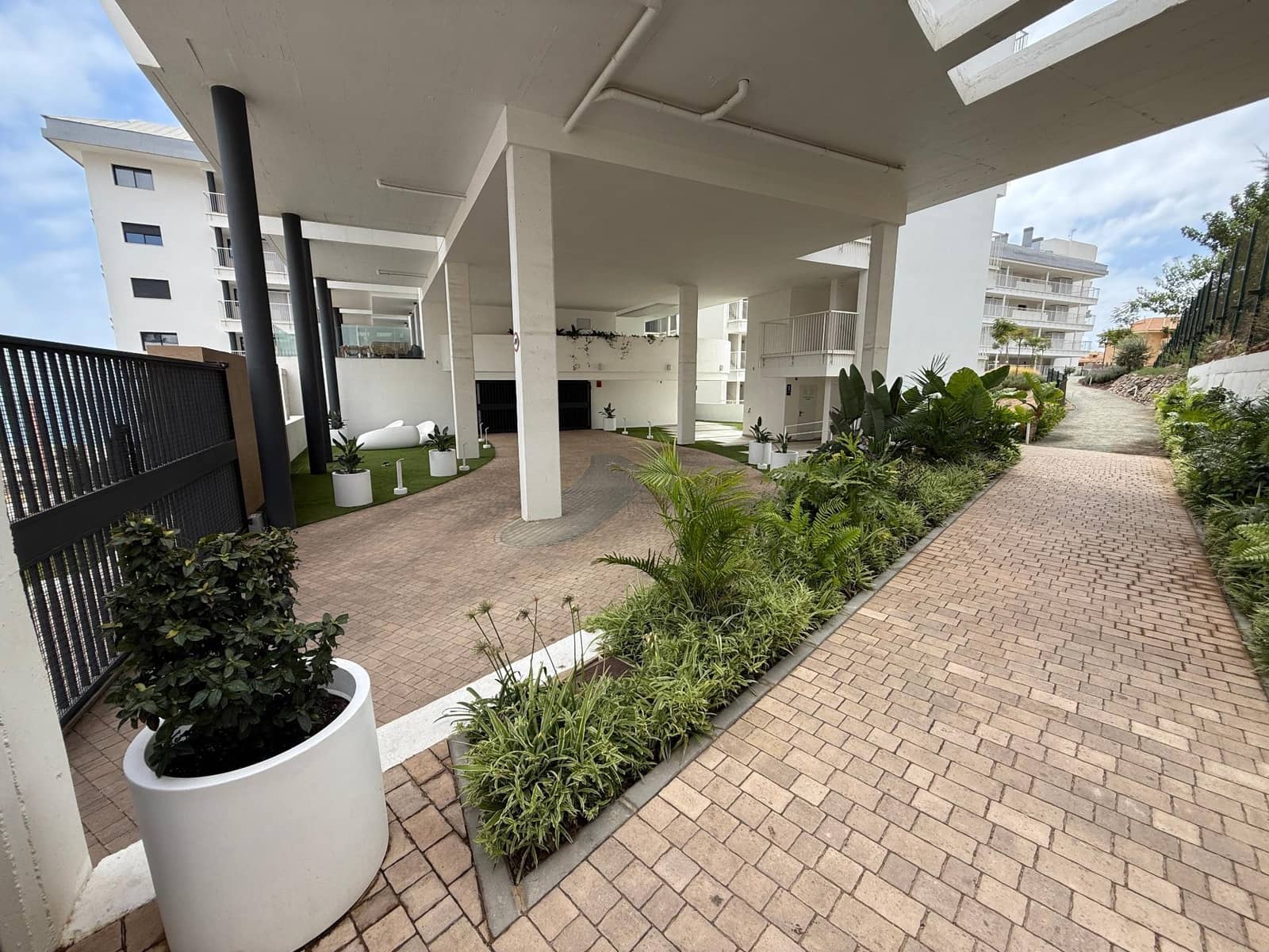 2 bedroom Apartment for sale in Carvajal with pool garage - € 695,000 (Ref: 10165165)