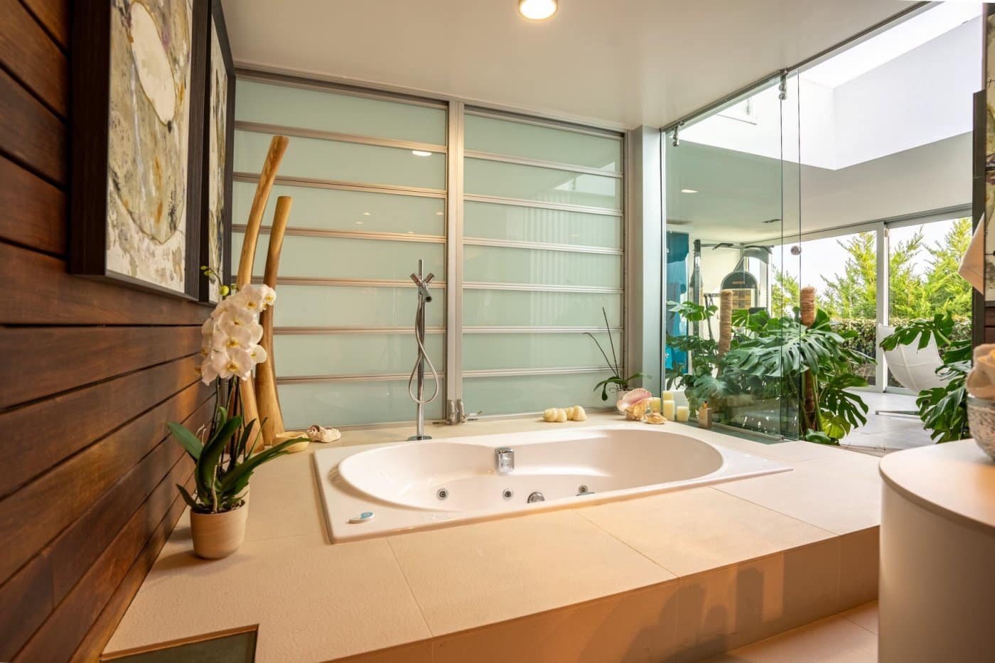 5 bedroom Villa for sale in Benalmadena with pool garage - € 4,975,000 (Ref: 4739059)