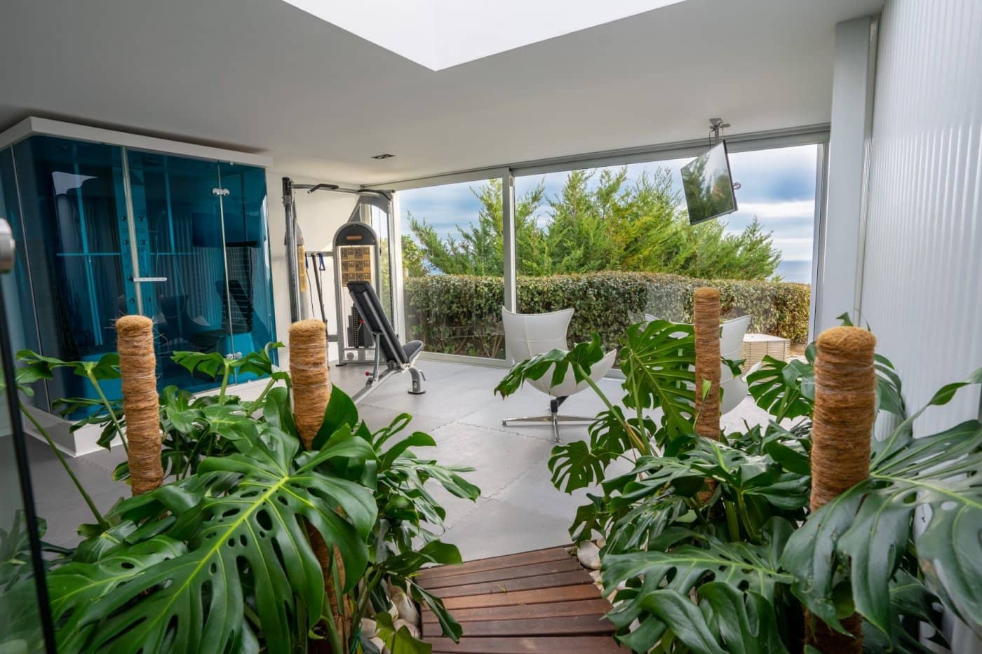 5 bedroom Villa for sale in Benalmadena with pool garage - € 4,975,000 (Ref: 4739059)