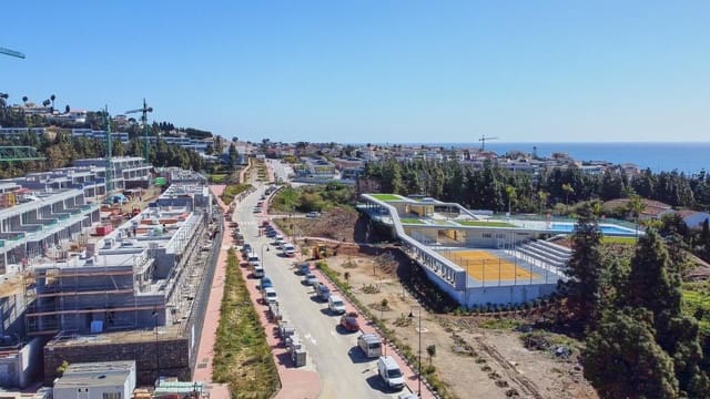 3 makuuhuone Rivitalo myytävänä paikassa Mijas mukana uima-altaan 
autotalli - 831 000 € (Ref: 7284349)