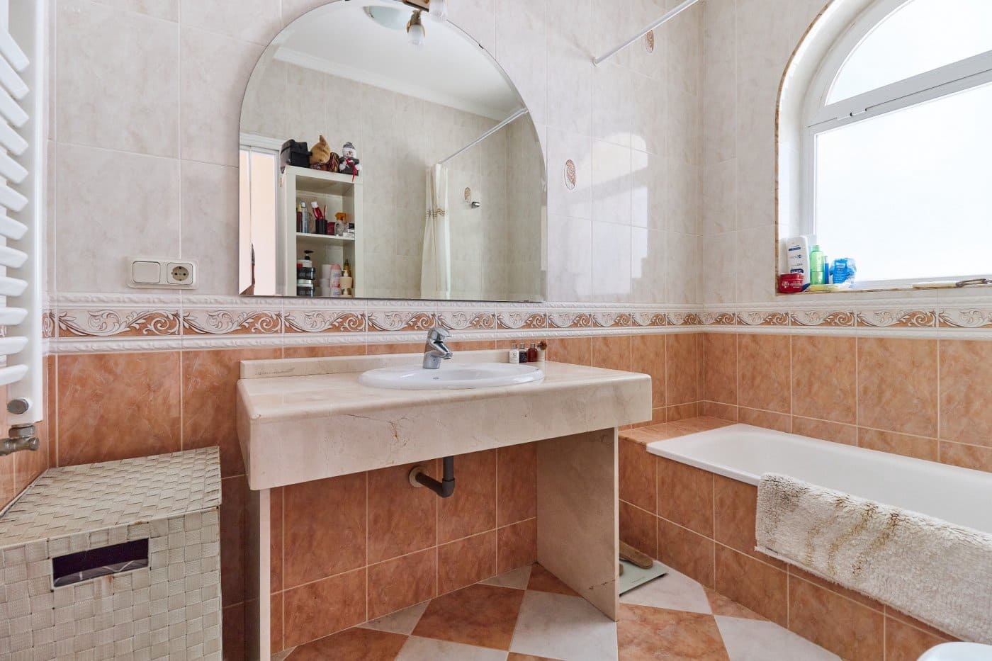 6 soveværelse Villa til salg i La Mairena med swimmingpool garage - € 1.400.000 (Ref: 7284396)