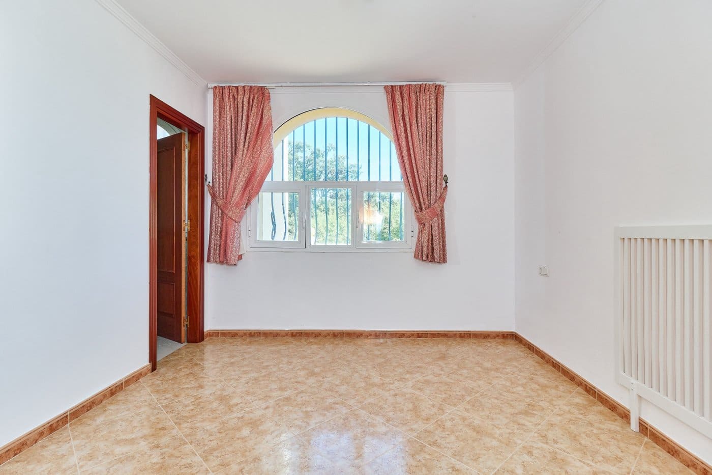 6 soveværelse Villa til salg i La Mairena med swimmingpool garage - € 1.400.000 (Ref: 7284396)