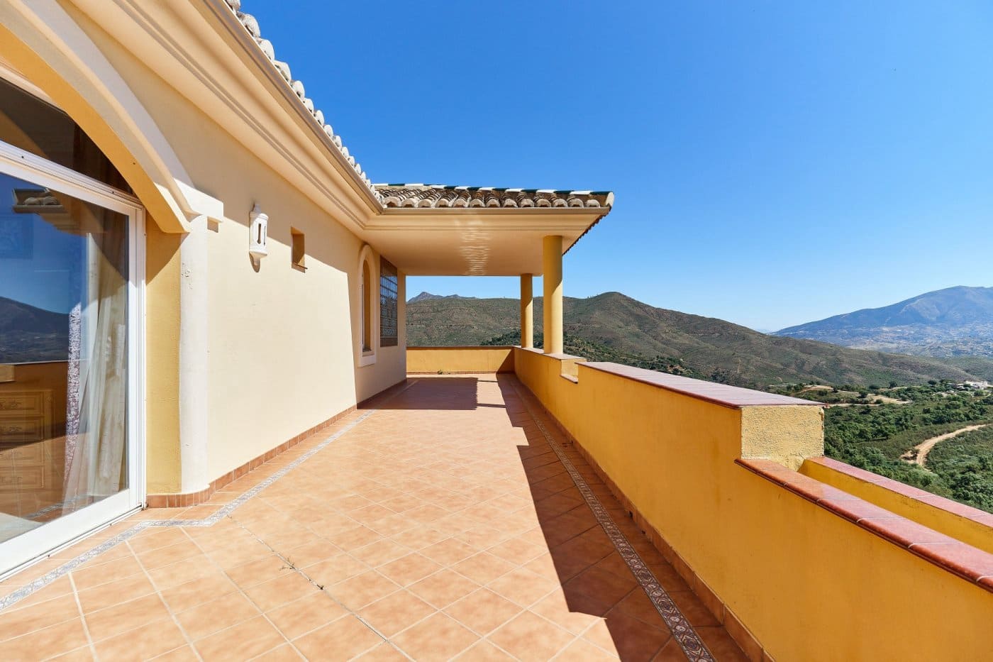 6 soveværelse Villa til salg i La Mairena med swimmingpool garage - € 1.400.000 (Ref: 7284396)