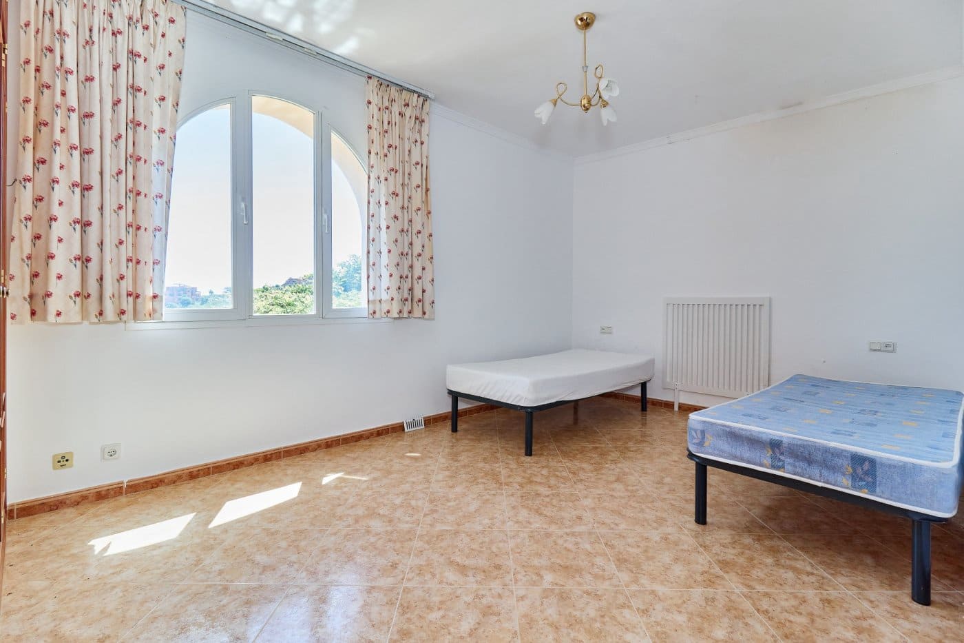 6 soveværelse Villa til salg i La Mairena med swimmingpool garage - € 1.400.000 (Ref: 7284396)