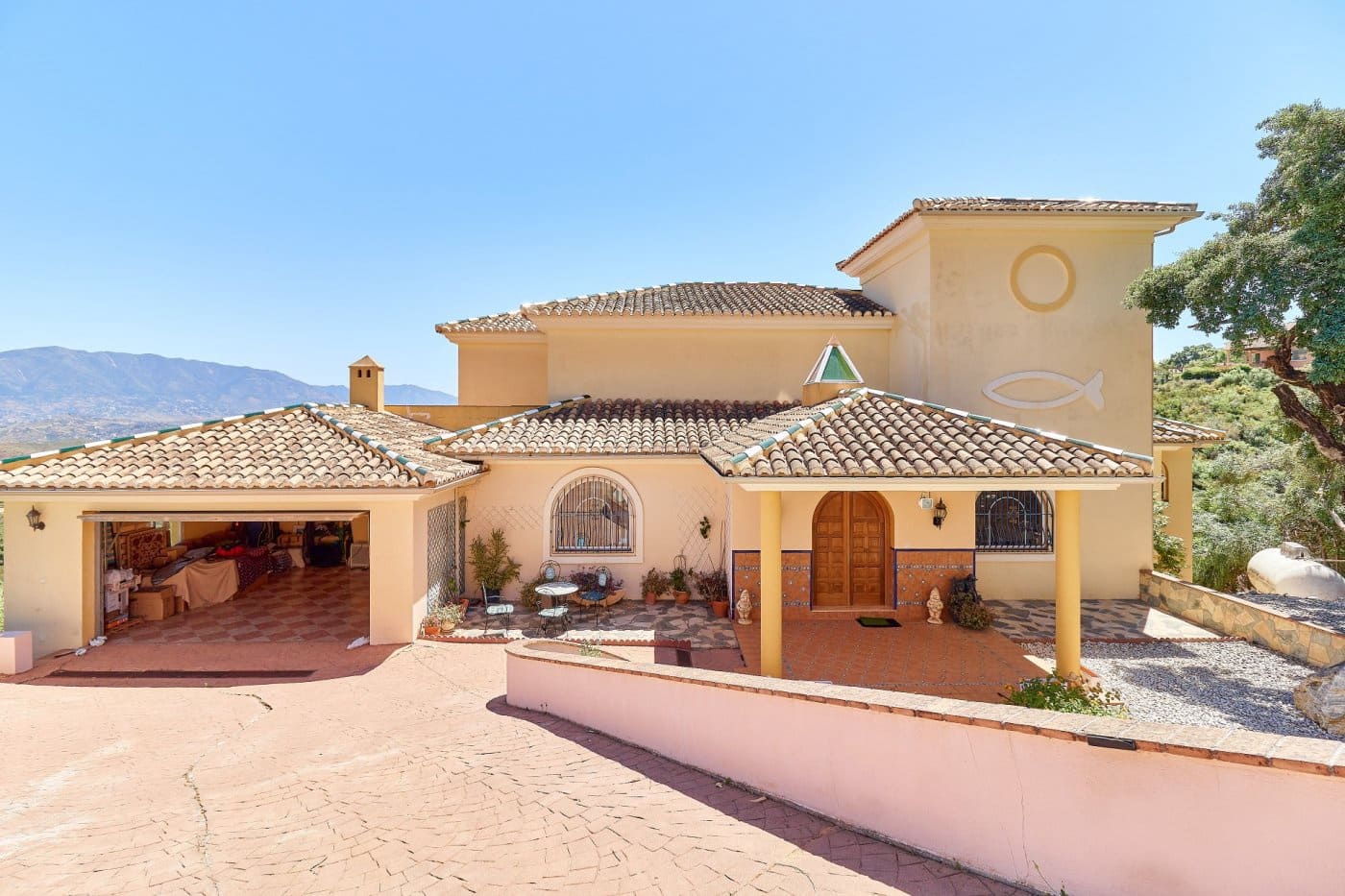 6 soveværelse Villa til salg i La Mairena med swimmingpool garage - € 1.400.000 (Ref: 7284396)