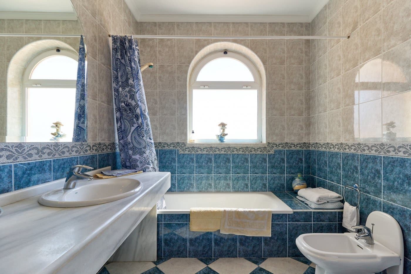 6 soveværelse Villa til salg i La Mairena med swimmingpool garage - € 1.400.000 (Ref: 7284396)