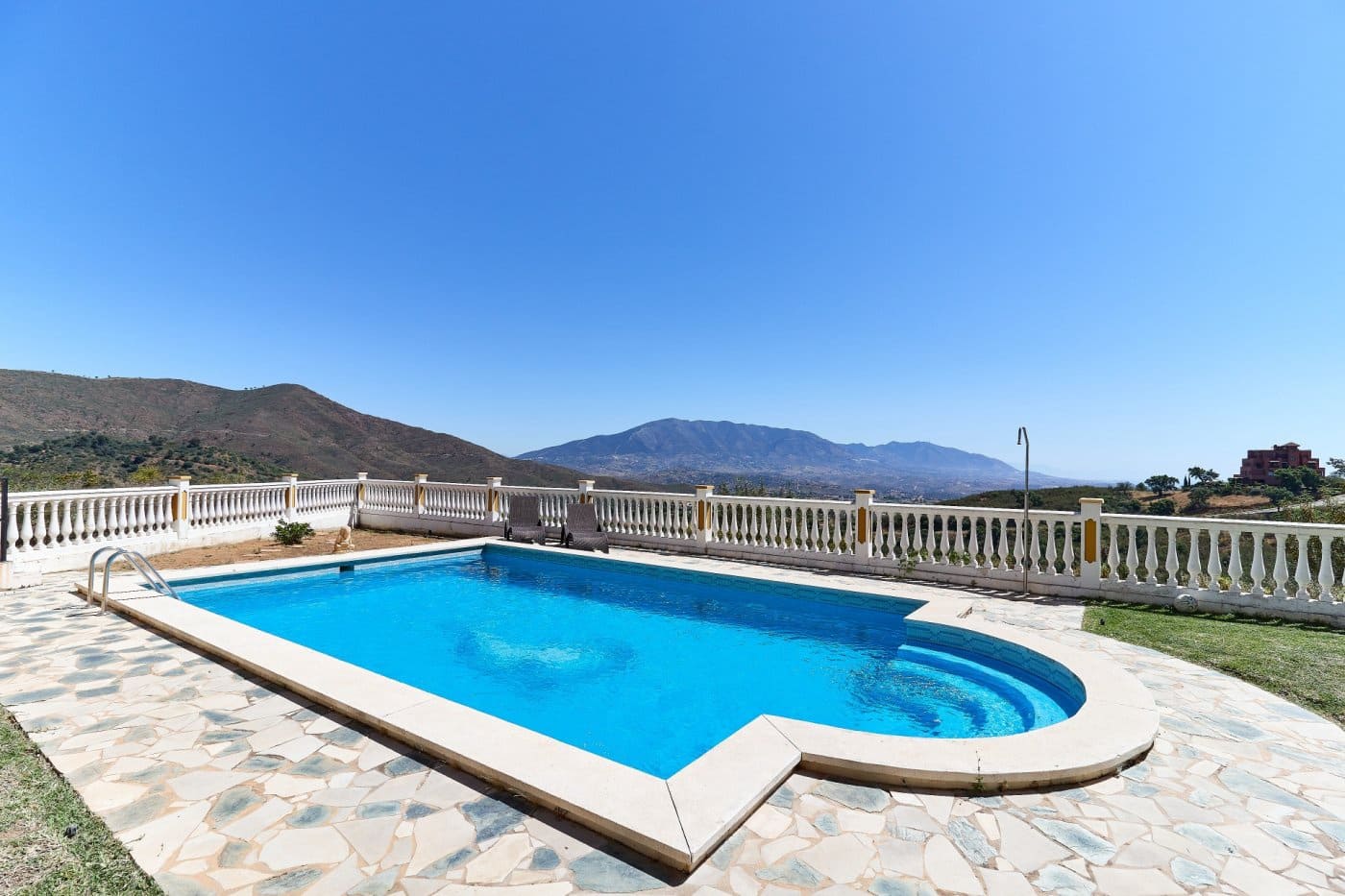 6 soveværelse Villa til salg i La Mairena med swimmingpool garage - € 1.400.000 (Ref: 7284396)
