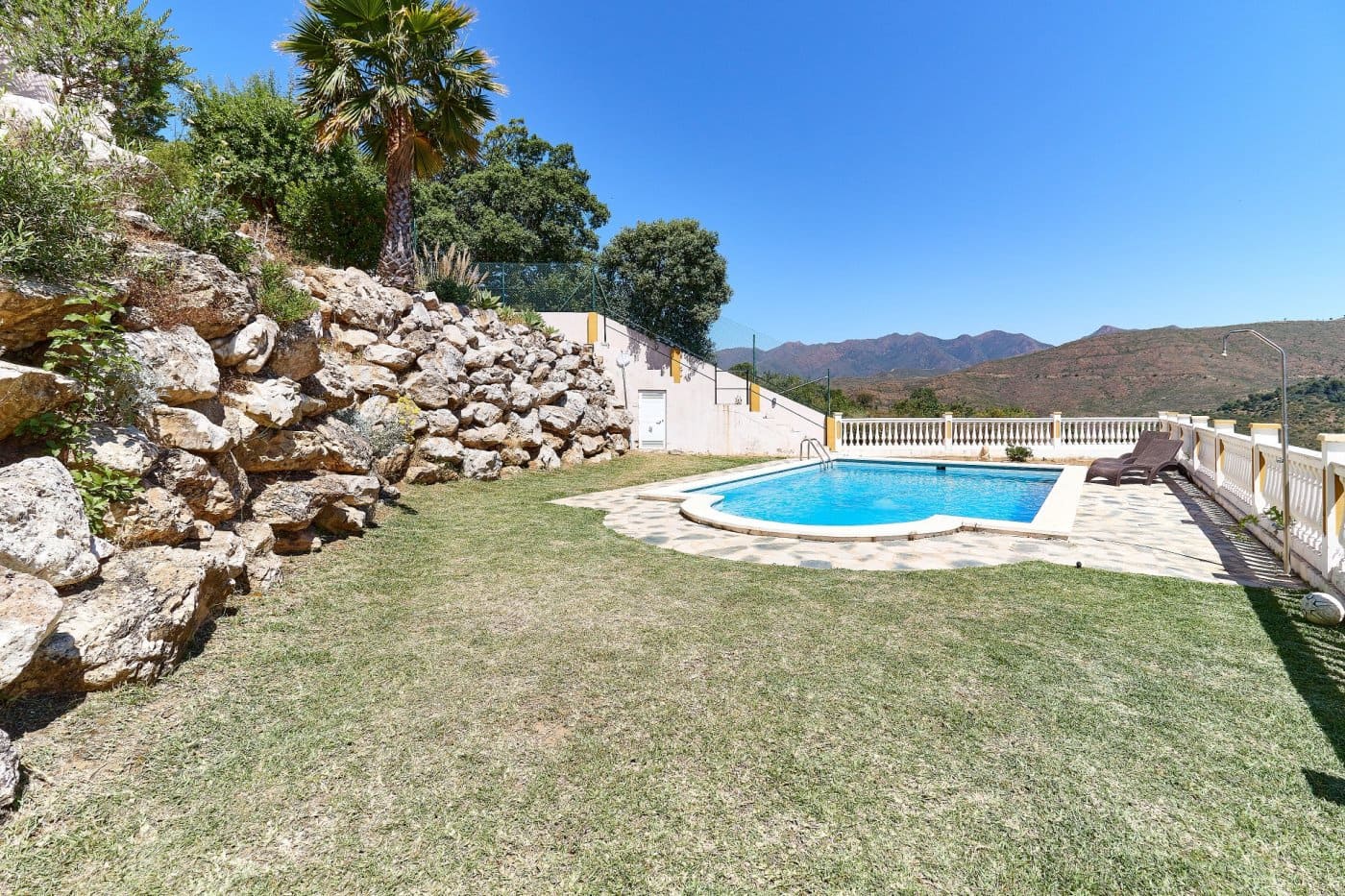6 soveværelse Villa til salg i La Mairena med swimmingpool garage - € 1.400.000 (Ref: 7284396)